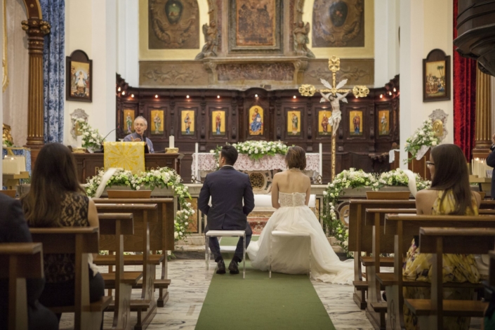 celebrazione matrimonio sposi nel castello maresca puglia