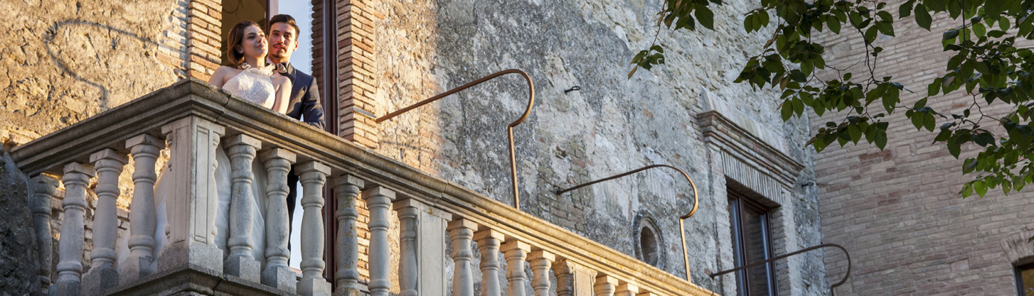 balcone cortile castello maresca: ricevimenti nunziali puglia